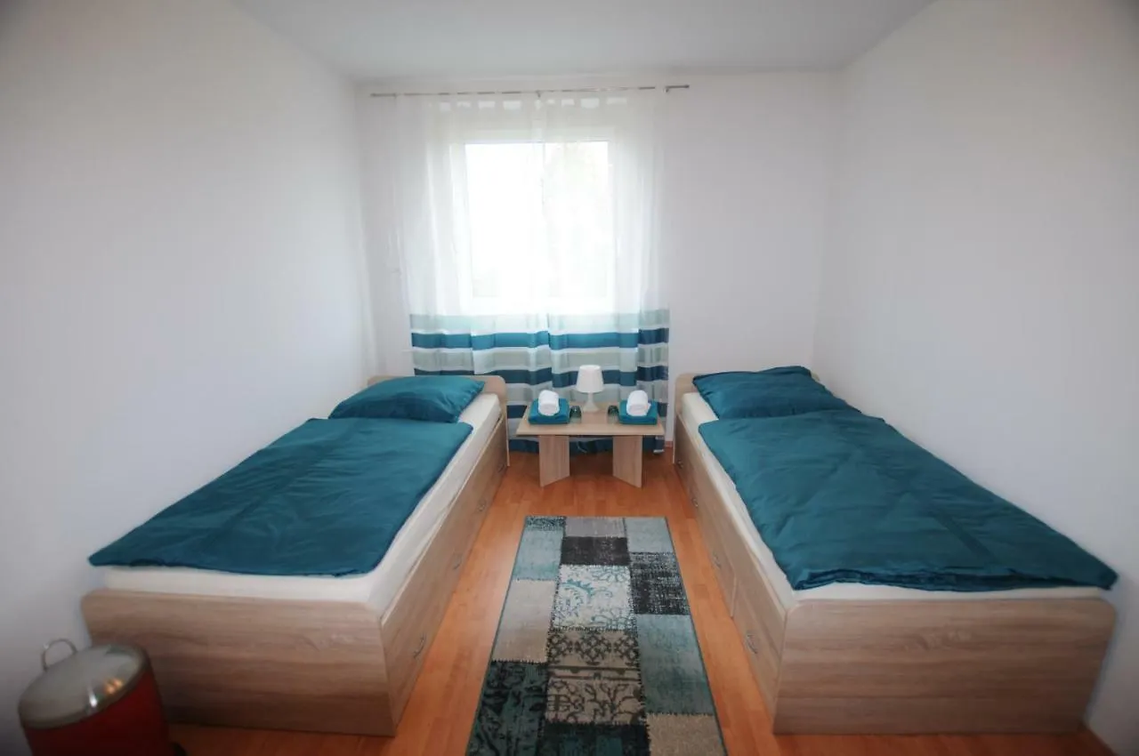Agt Hannover Messe Zimmer 0*,  Německo